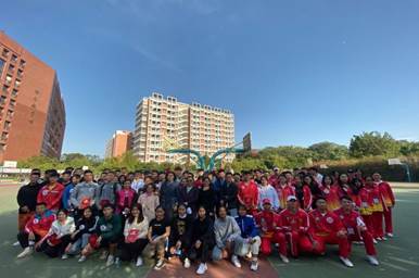 比赛活动结束师生合影